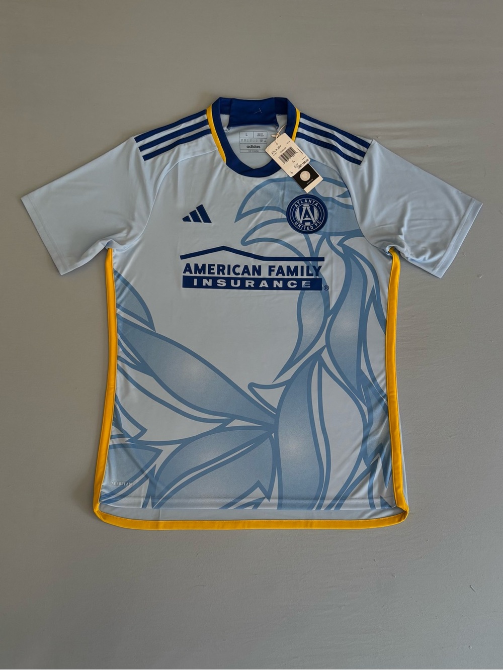 Men’s Adidas Atlanta United MLS Soccer Jersey Light Blue Size LARGE